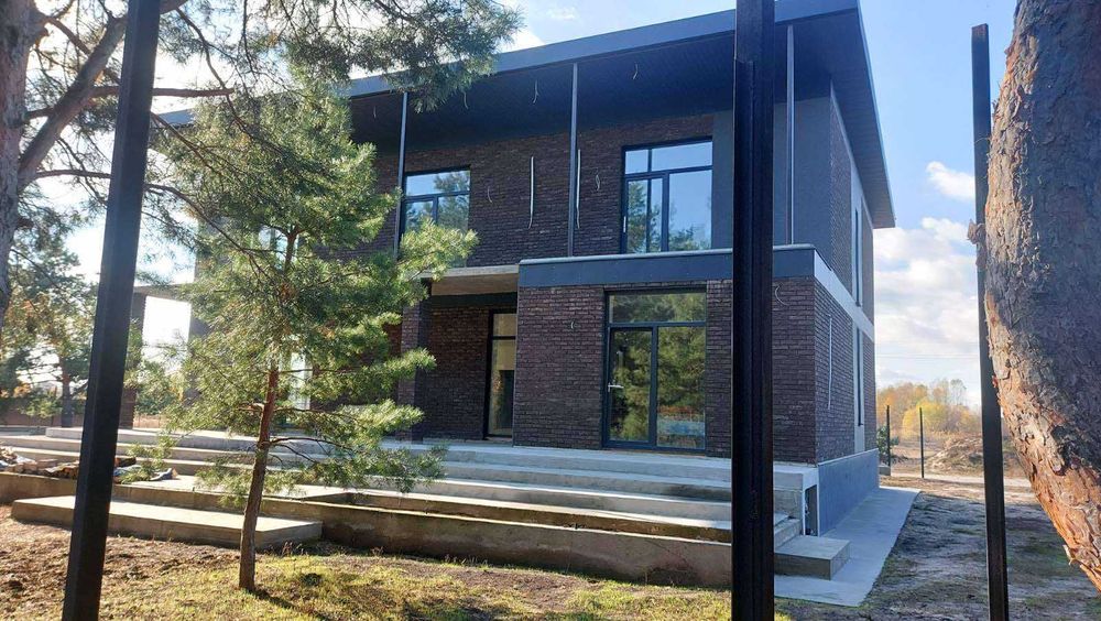 Продаю окрему будівлю в Хотянівці