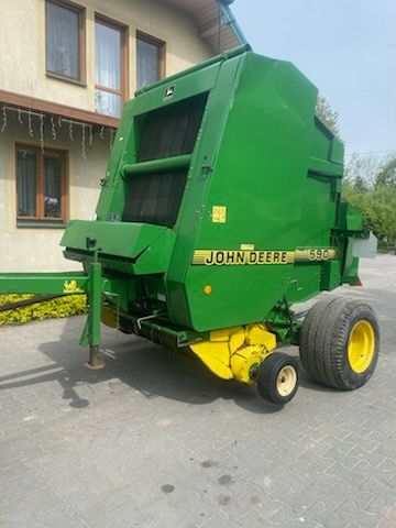 Prasa John Deere 590