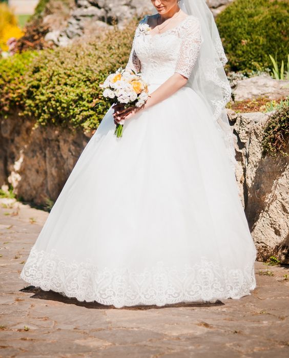 Весільна сукня айворі