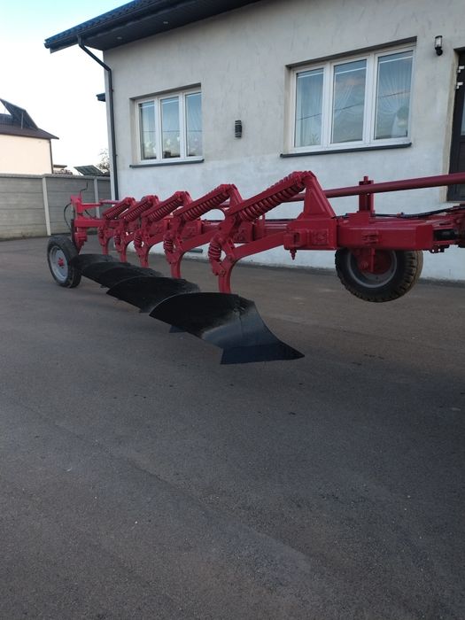 Pług polzawieszany 5 skib Unia Grudziądz