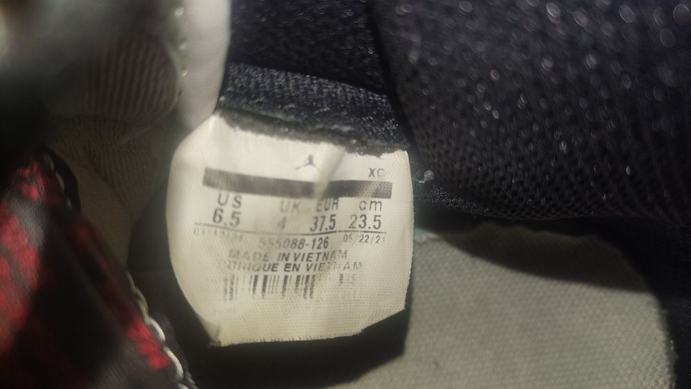 Продам кроссовки Nike Air Jordan