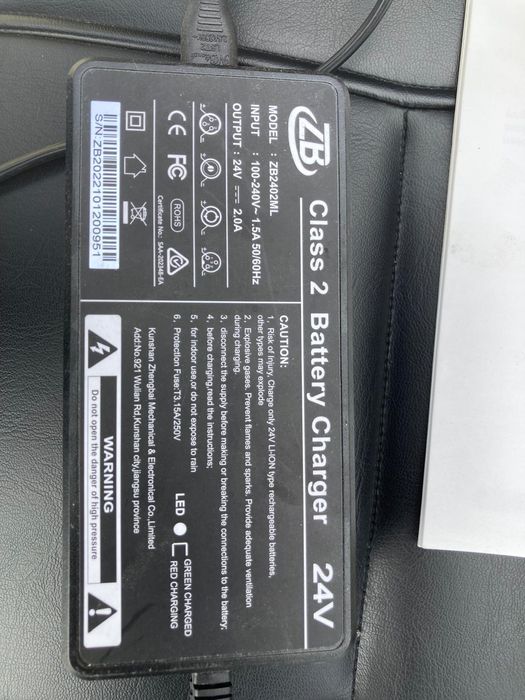 Cadeira elétrica nova para pessoas de mobilidade reduzida