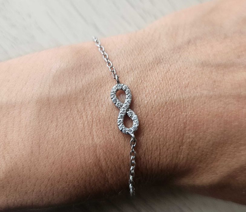 Pulseira de prata 925, com zircónias, simbolo do infinito