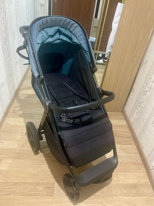 Коляска прогулочная Carrello Bravo