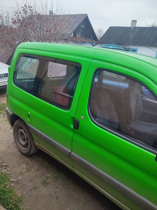 Продам автомобіль Peugeot Partner