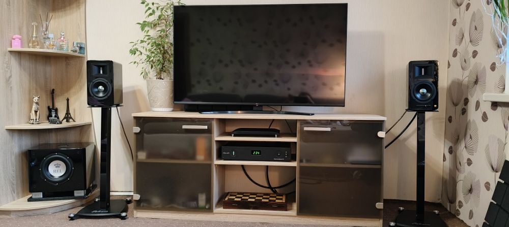 Тумба ТВ під телевізор