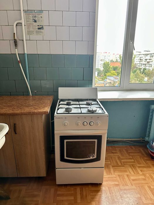 Продаж кімнати, вул. Йорданська 14-А, метро Оболонь - 10 хвилин.