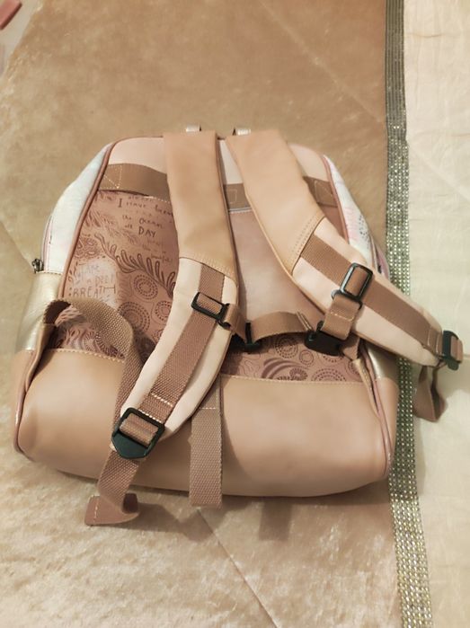 Mochila escolar  ANEKKE