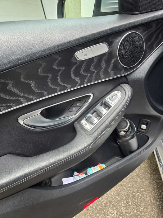 Carrinha Hibrida a gasoleo C300 H, em optimo estado com muitos extras como nova