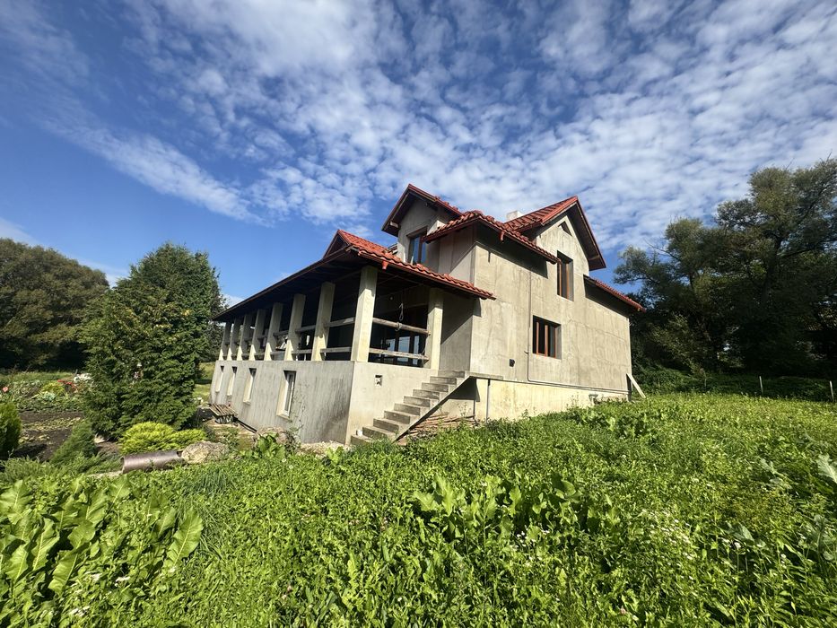 Продаж Два великих нових будинки біля м.ПОЧАІВ Тернопільська область