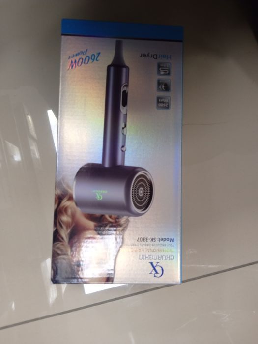 Nowoczesna suszarka do włosów CHUANGXIN  2600W – cicha, szybkie