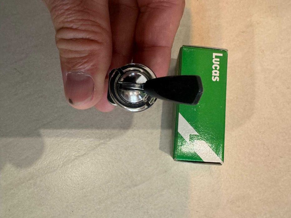 nterruptor de ligar/desligar genuíno 65SA SPB200 equipamento elétrico