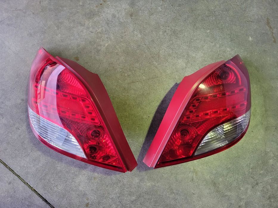 Farolins Peugeot 207 2010