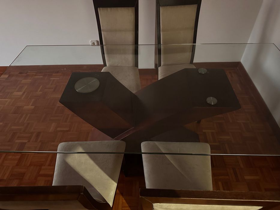 Mesa de cozinha com 4 cadeiras