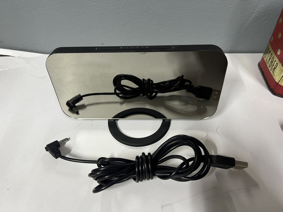 Годинник електронний дзеркальний