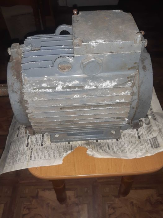 Електродвигун 2,2 кВт., 380 В., 1420 об/хв.