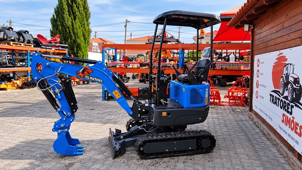 MINI GIRATÓRIA RIPPA R10 | 1000 KG | COMPACTA, ÁGIL E PRONTA PARA TRABALHAR