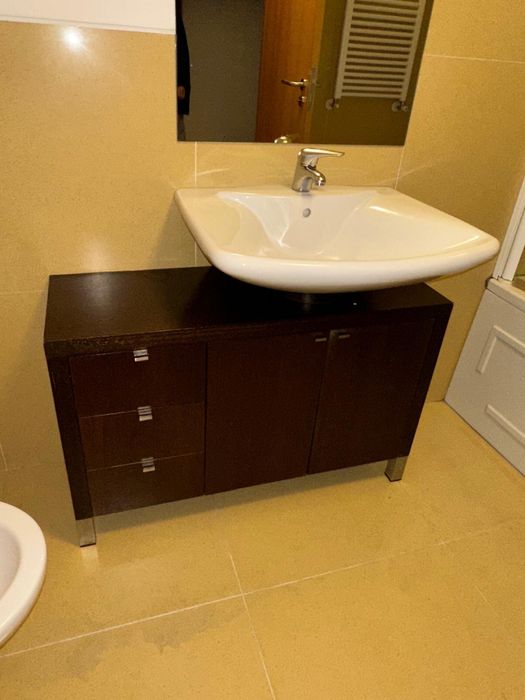 Conjunto de movel com lavatorio e torneira