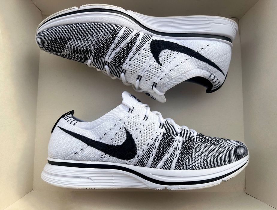 Nike Flyknit Trainer – WHITE BLACK – EUR 41 / US8