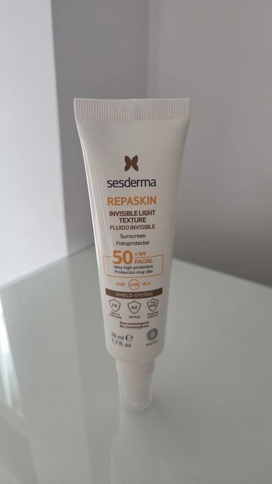 Sesderma Repaskin Fluido Invisible Fotoprotector Krem do twarzy SPF 50