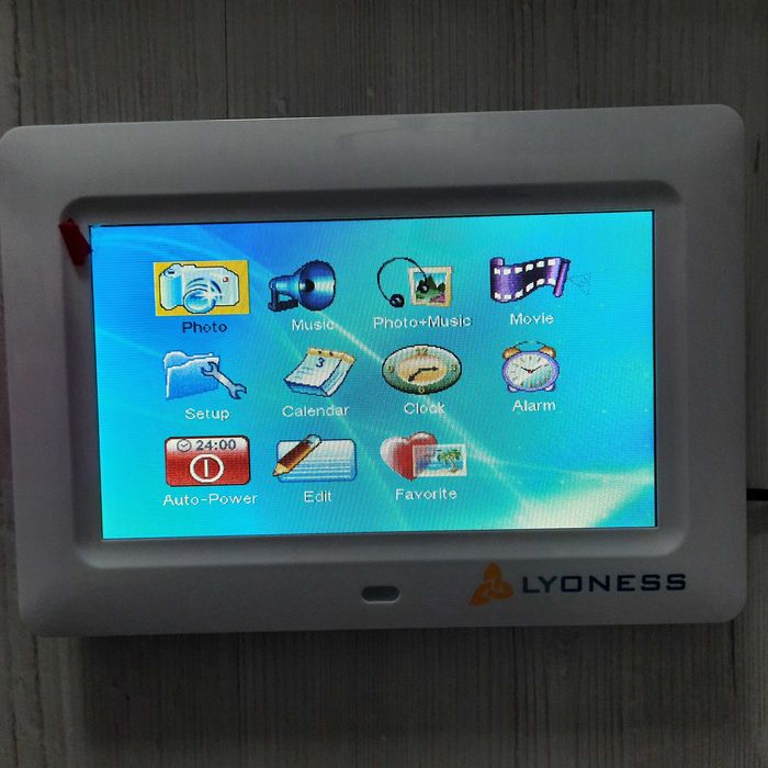 Nowa ramka cyfrowa LYONESS 7"