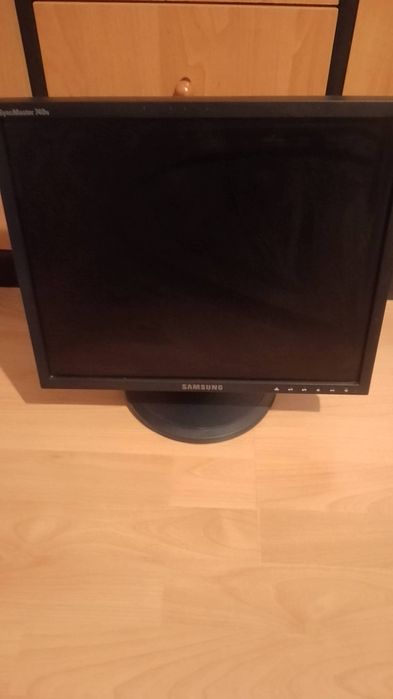 Monitor Samsung 740 N