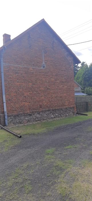 Sprzedam dom wraz z zabudowaniami