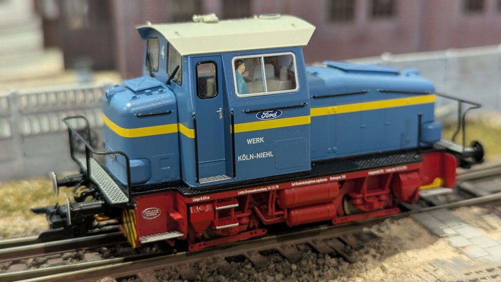 ESU lokomotywa KG230 H0