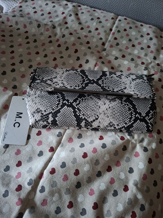 Carteira / Clutch efeito cobra – nova com etiqueta