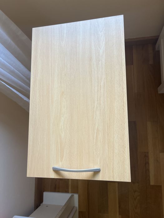 Mesa de cabeceira/apoio com rodas