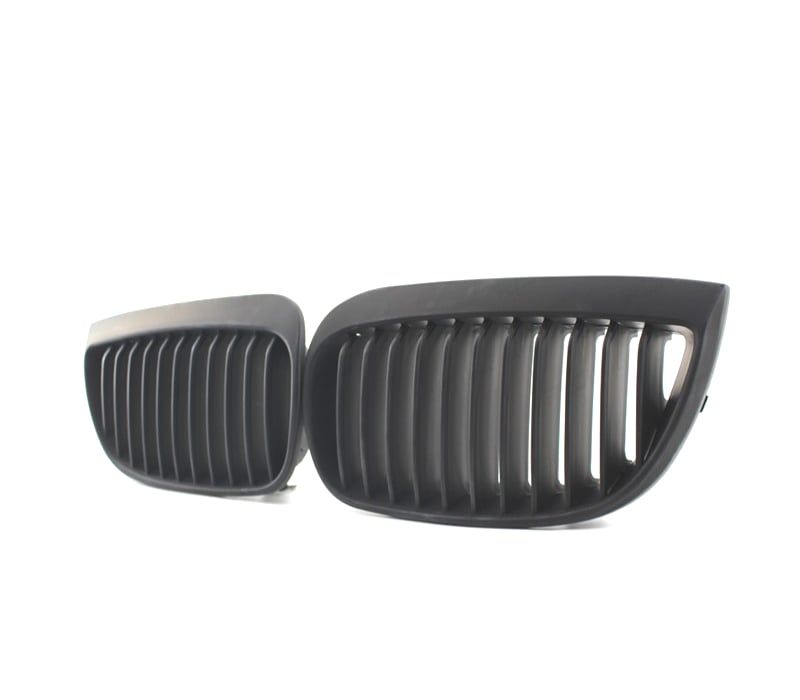 GRELHAS BMW E87 04-07 PRETAS