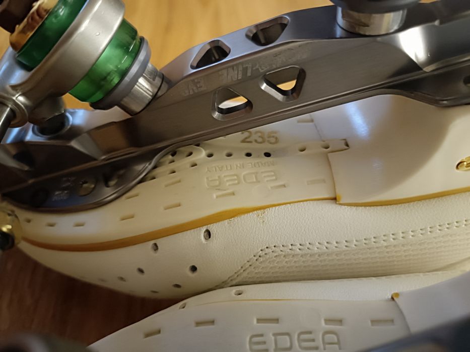 Patins Profissionais Bota Fly Edea 235 chassi Evo