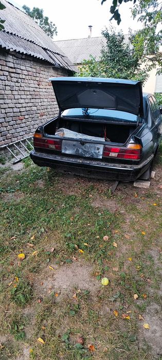 продам автомобили бмв   е 32  3 штуки