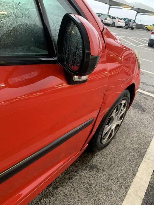 Peugeot 207 1.4 HDi Diesel – 318998 km – Económico