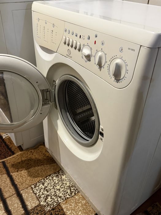 Стиральная машина indesit