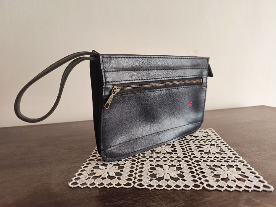 Oryginalna skórzana saszetka z rączką z lat PRL. Retro Vintage