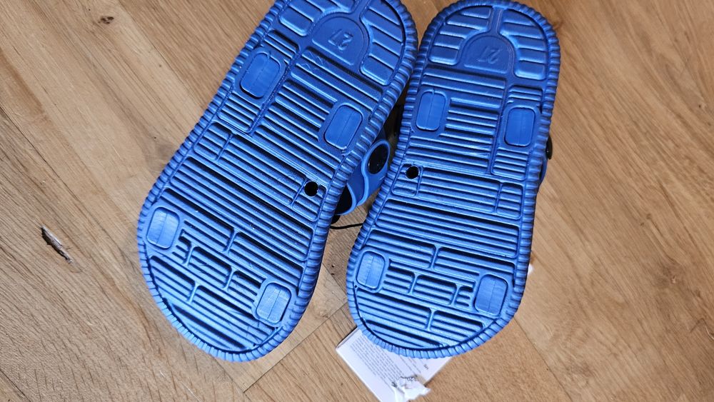 Nowe klapki basen Smerfy 27 dzieciece