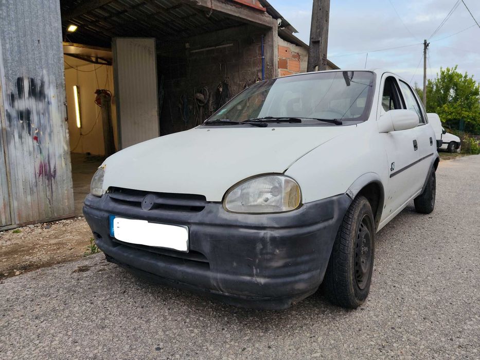 Opel corsa 1.2i de 95