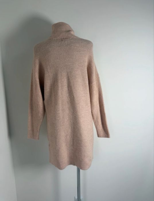 Amisu sukienka damska swetrowa golf oversize miękka casual pudrowy róż rozmiar S