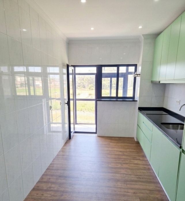 Penthouse T3 Duplex Remodelado | Vista de Mar | A 400m da Praia de Valadares - reservado
