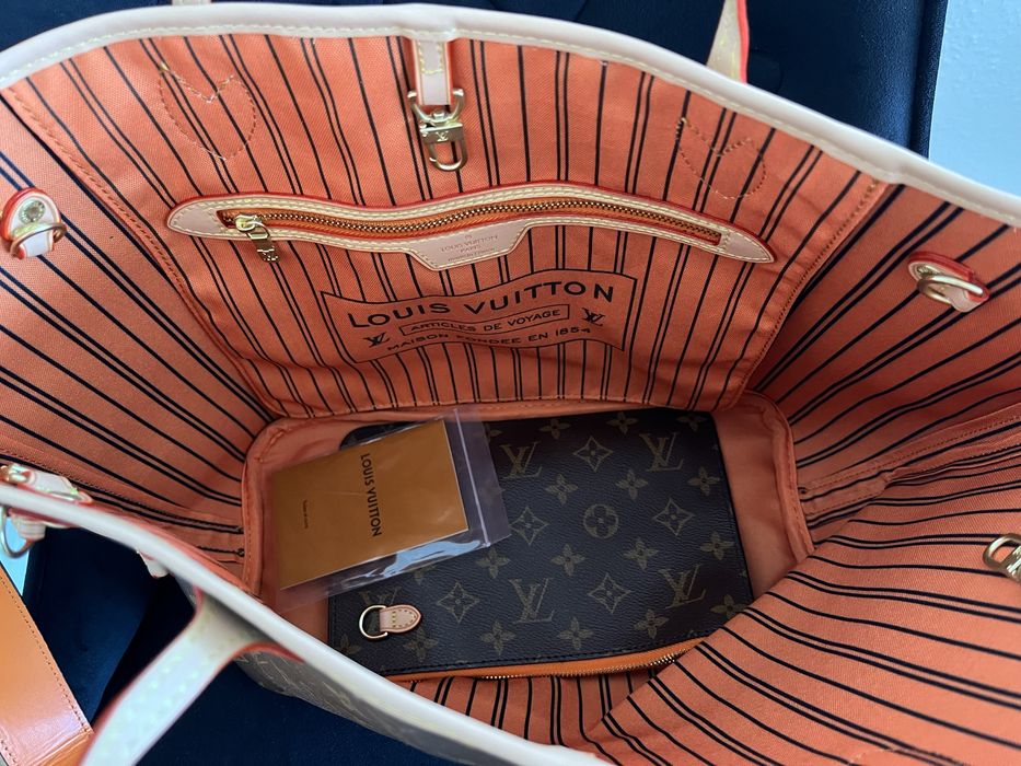 Louis Vuitton Neverfull Bandoulière Inside Out MM