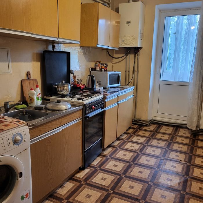 Підселення для хлопця.К.Данила