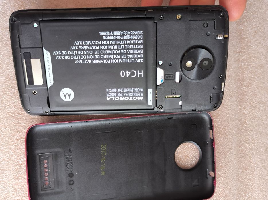Смартфон Motorola C + мобільні телефони