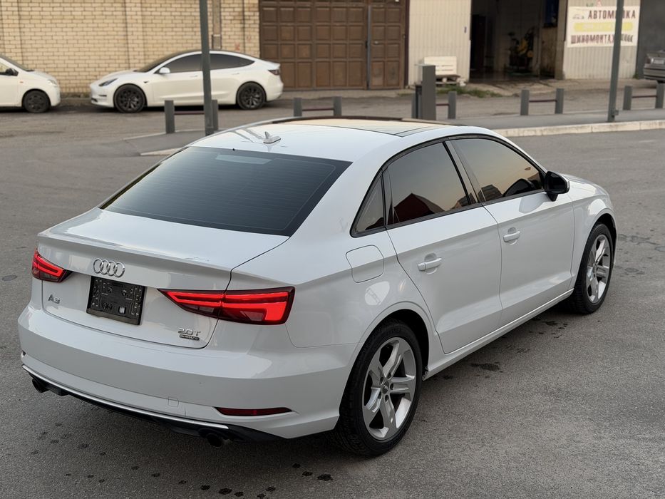 Audi A3 8v 2018 год полный привод