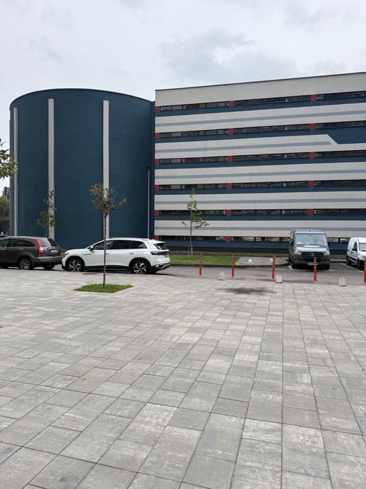 ЖК Галактика Продам  Місце закрита сторона  3 поверх