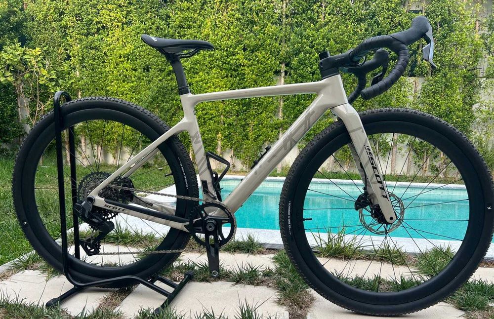 Bicicleta de gravel Scott
