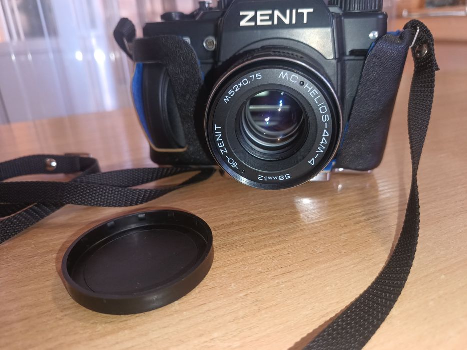 Винтажный фотоаппарат зенит 122 . абсолютно новый
