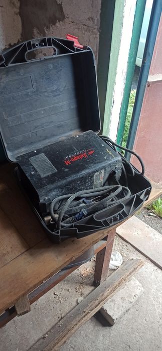 Сварочний аппарат з кейсом і маскою