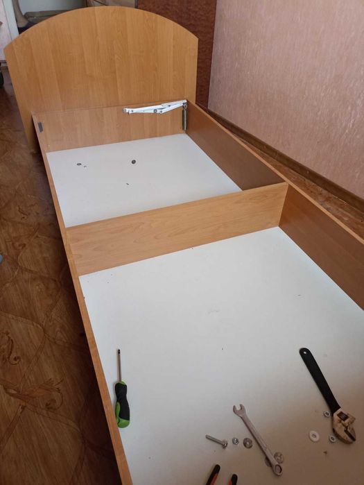 Ліжко односпальне