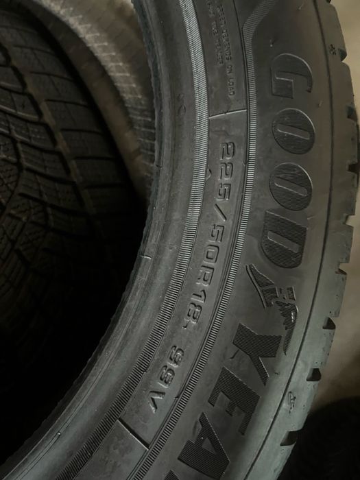 225/50/18 R18 Goodyear Ultra Grip Perfomance + 4шт зима